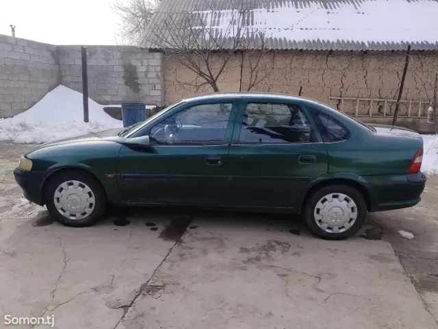 Opel Vectra B 1996 · 1.6 MT