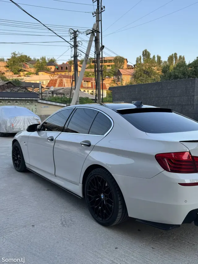 BMW 5 series 2015 · 2.8 AT