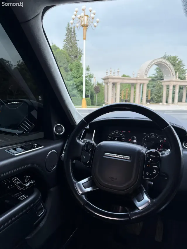 Land Rover Vogue 2019 · 5.0 AT