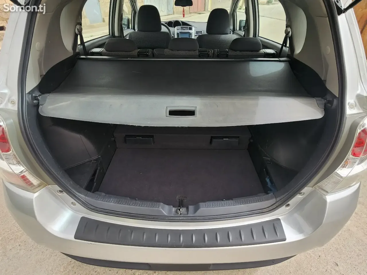 Toyota Corolla Verso 2015 · 1.6 MT