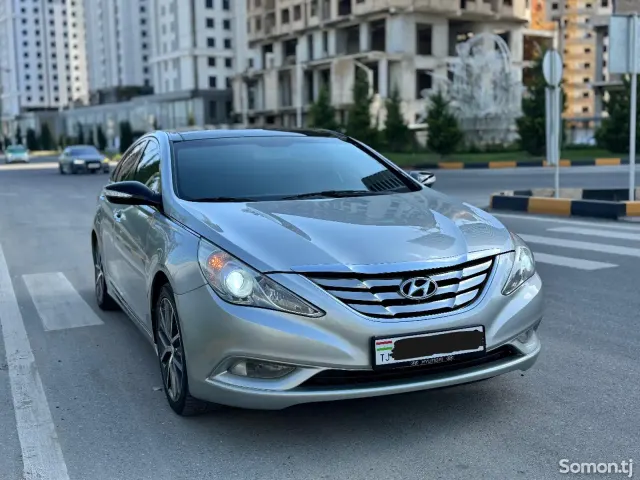 Hyundai Sonata 2010 · 2.0 AT