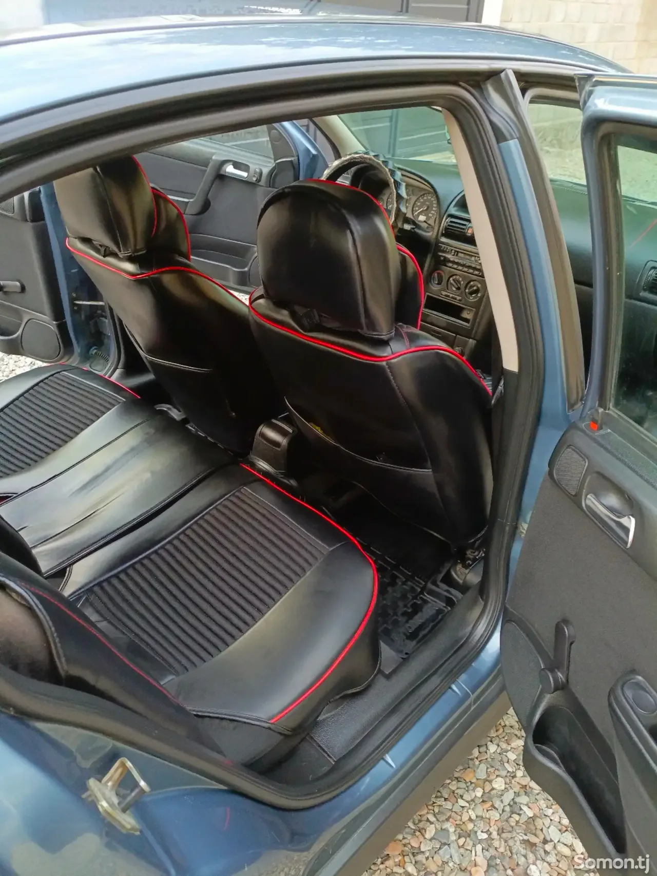 Opel Astra G 1999 · 1.6 MT