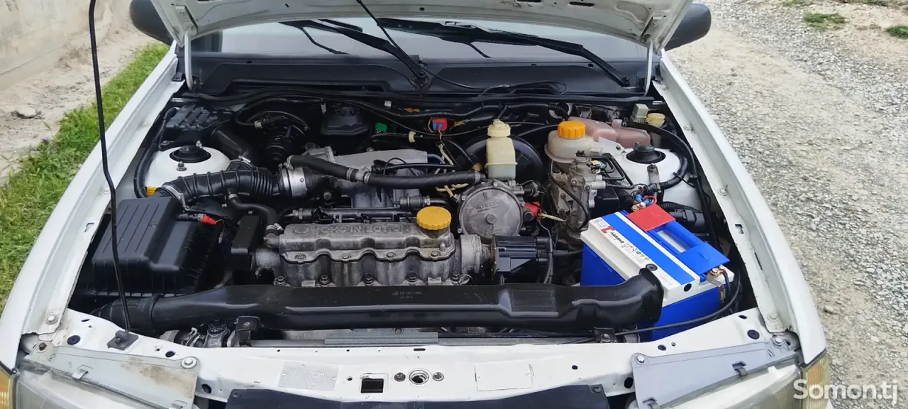 Daewoo Nexia 1995 · 1.6 MT