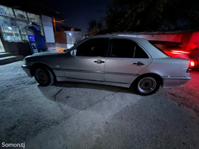 Mercedes-Benz C class 1995 · 1.8 MT