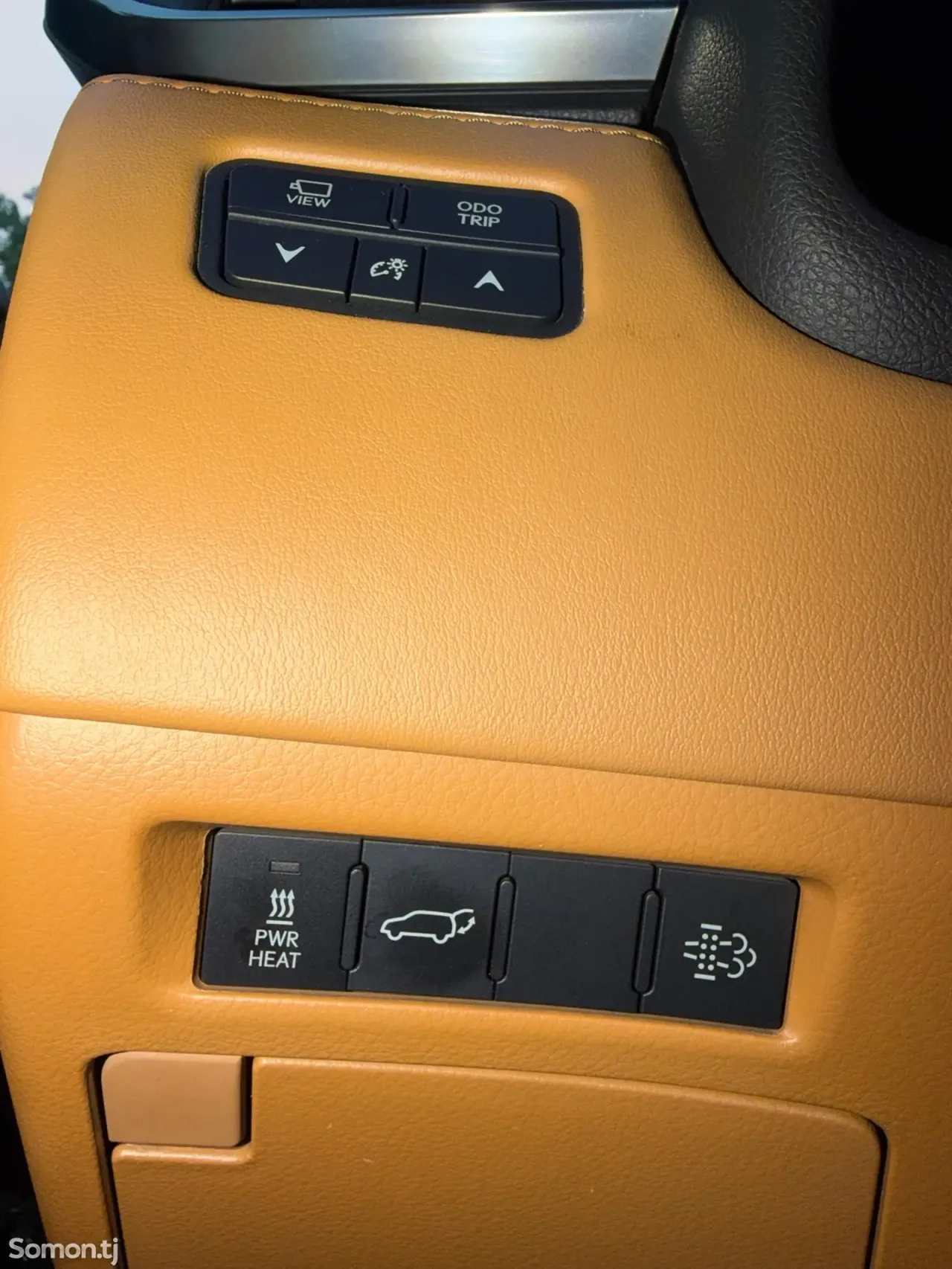 Lexus LX series 2022 · 5.0 AT