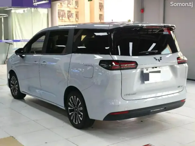 Wuling Starlight 2025 · AT