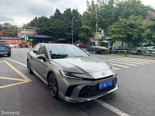 Toyota Camry 2025 · 2.5 AT