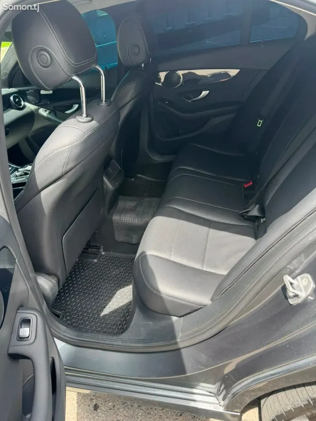 Mercedes-Benz C class 2017 · 2.0 AT