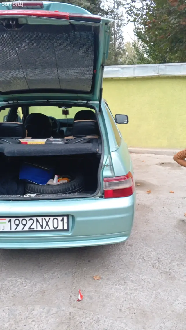 Lada (ВАЗ) 2112 2003 · 1.5 MT