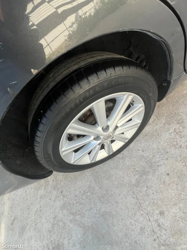 Toyota Camry 2011 · 2.5 AT
