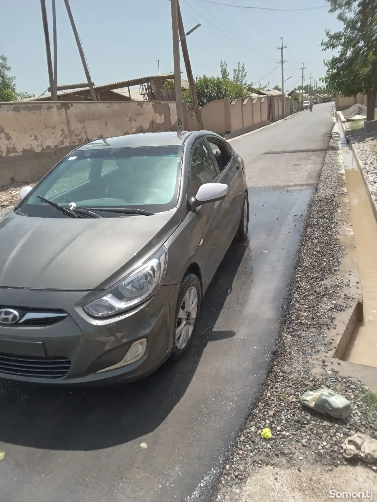Hyundai Solaris 2014 · MT