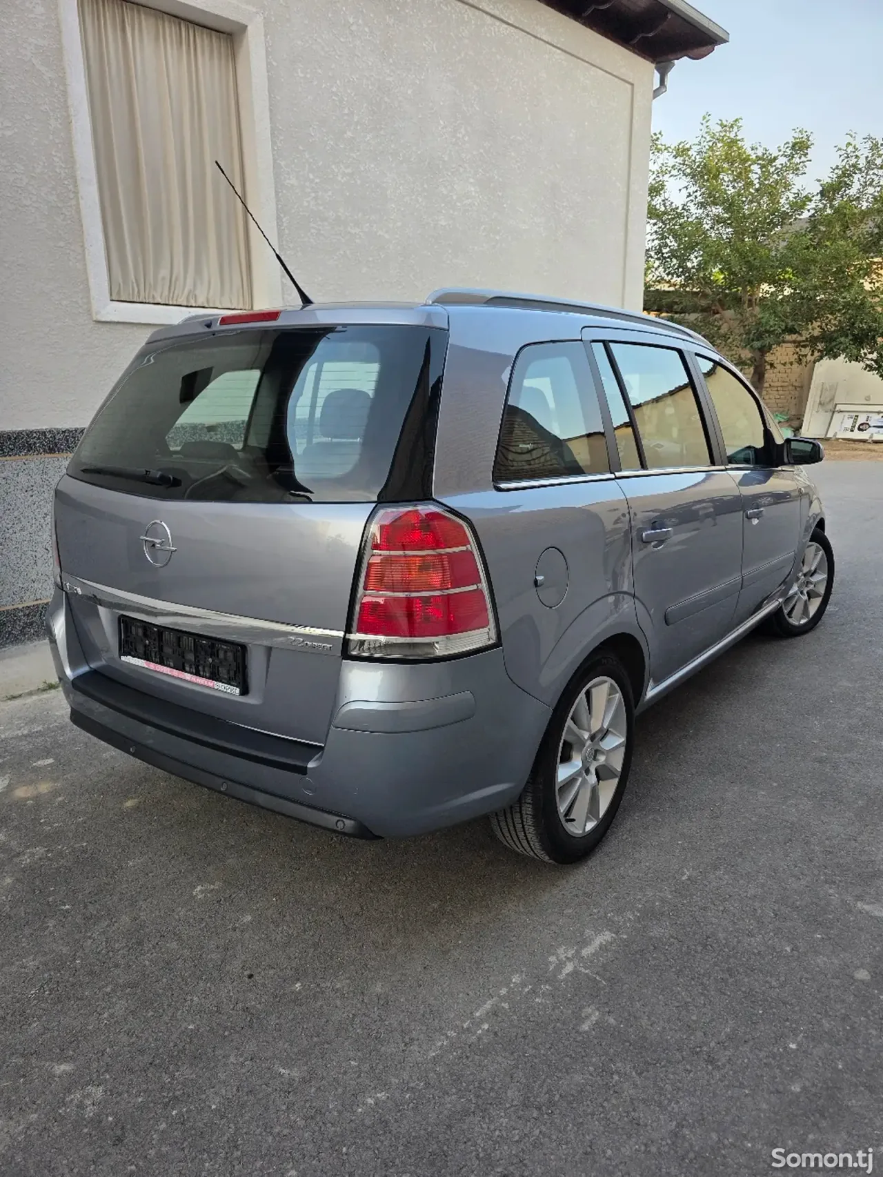 Opel Zafira 2006 · 2.2 AT