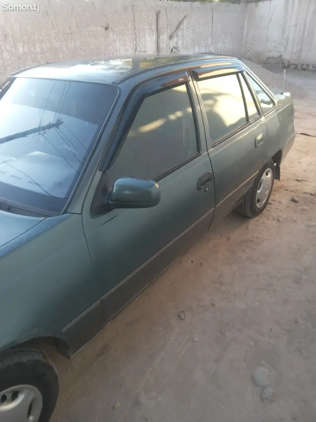 Daewoo Nexia 1996 · 1.6 MT