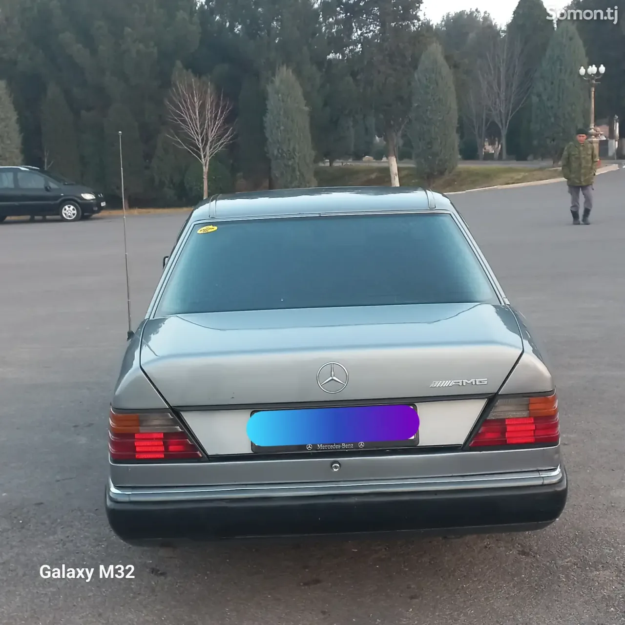 Mercedes-Benz W124 1993 · 2.5 MT