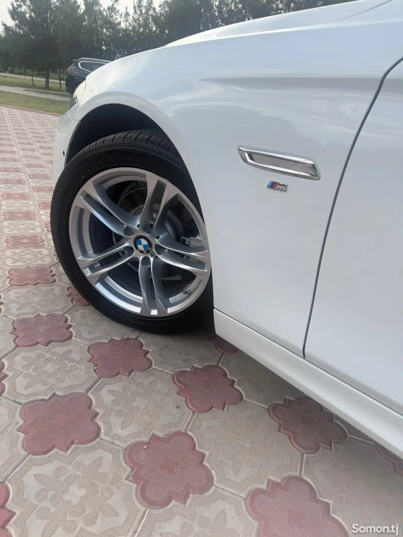 BMW 5 series 2016 · 2.0 AT