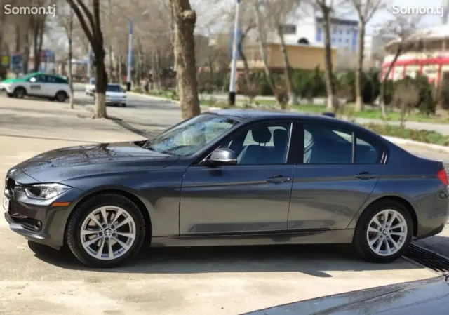 BMW 3 series 2014 · 2.0 AT