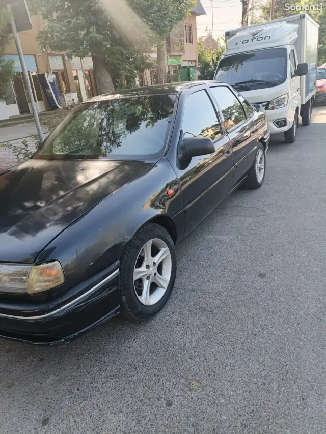 Opel Vectra A 1993 · 1.8 MT