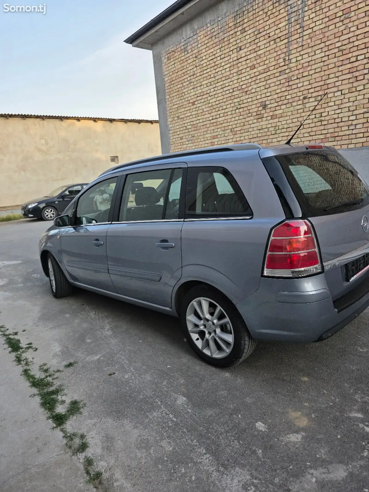 Opel Zafira 2006 · 2.2 AT