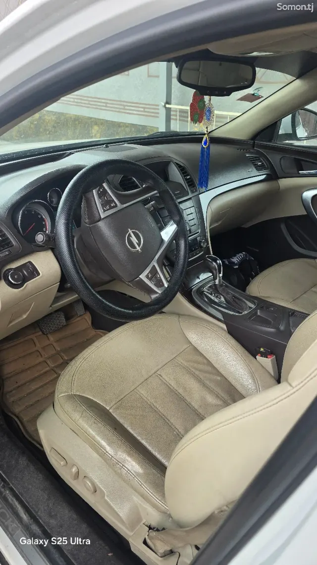 Opel Insignia 2011 · 2.0 AT
