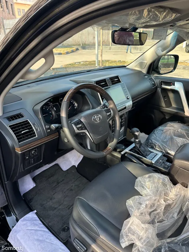 Toyota Land Cruiser Prado 2024 · 4.0 AT
