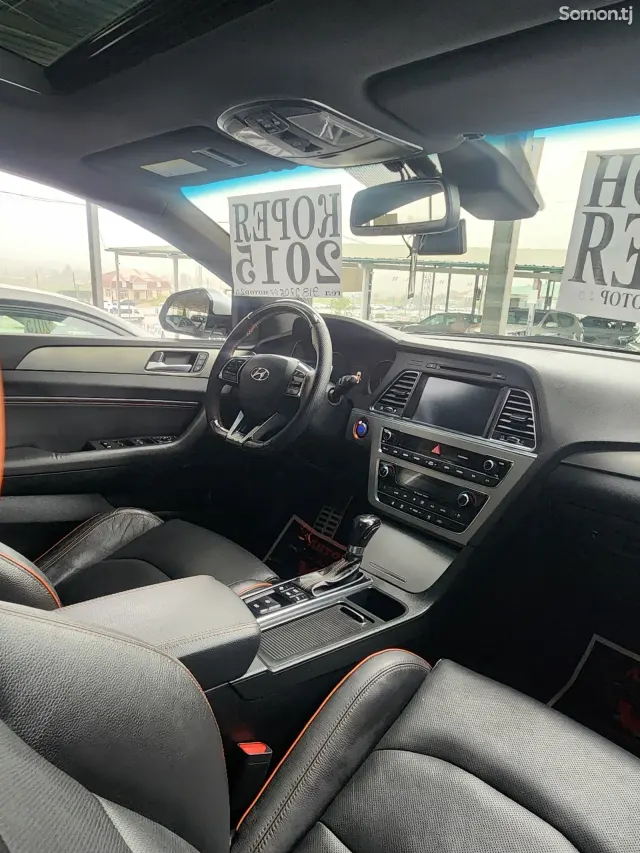 Hyundai Sonata 2015 · 2.0 AT