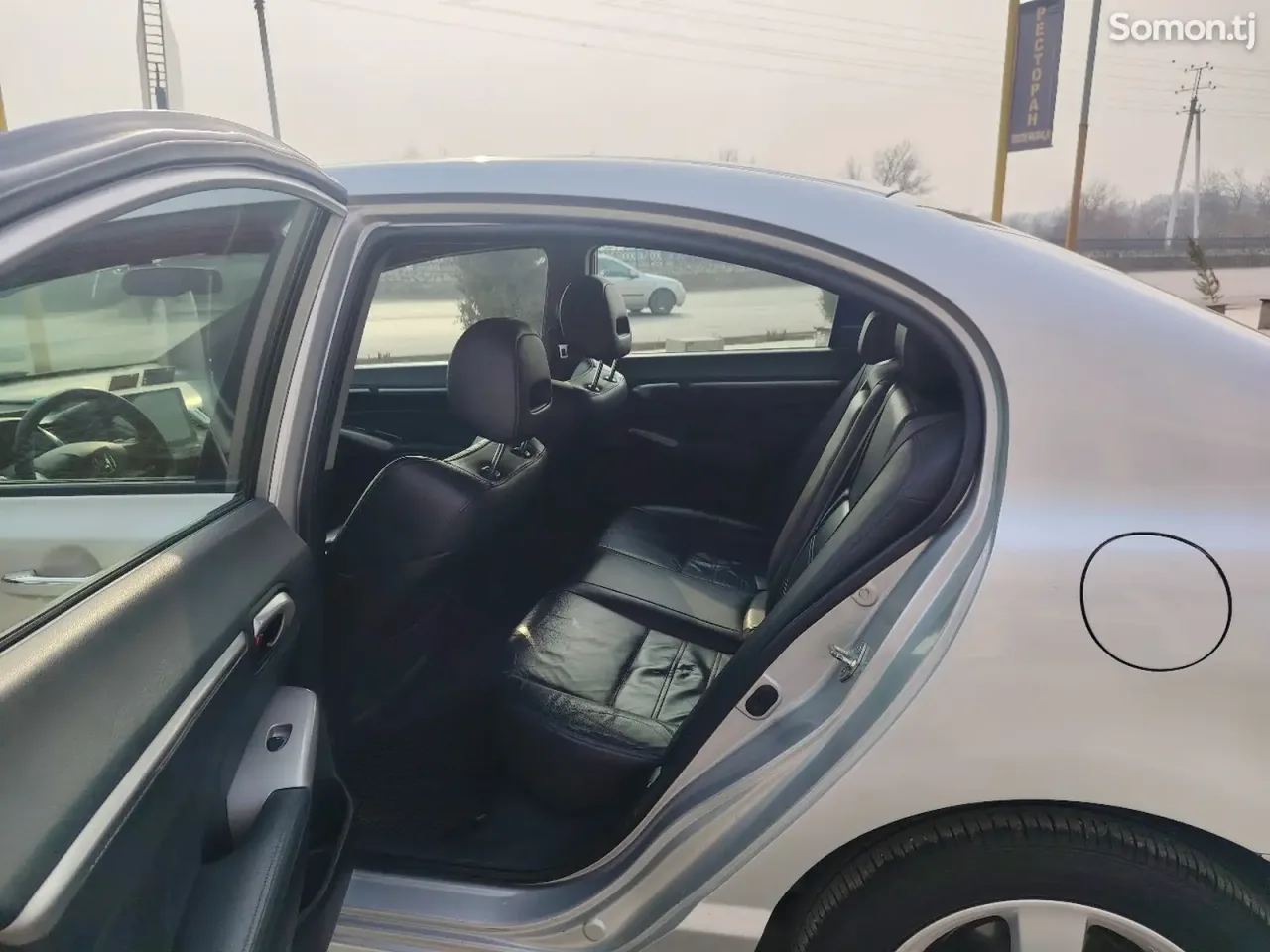 Honda Civic 2010 · 2.0 AT