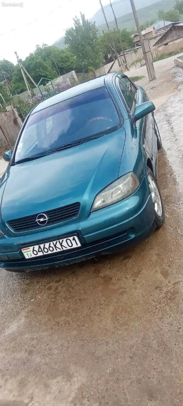 Opel Astra G 2001 · 1.6 MT