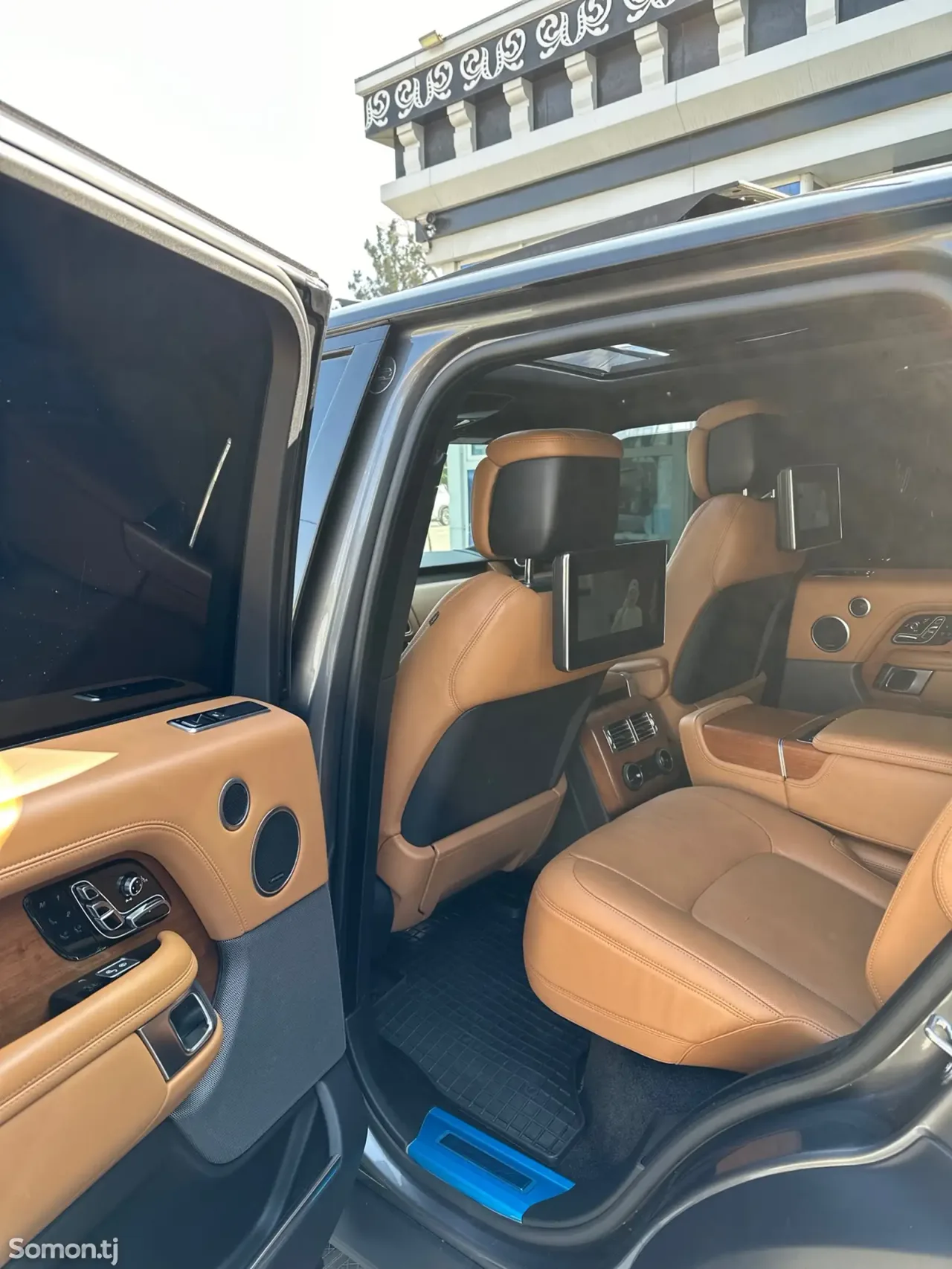 Land Rover Vogue 2019 · 4.4 AT