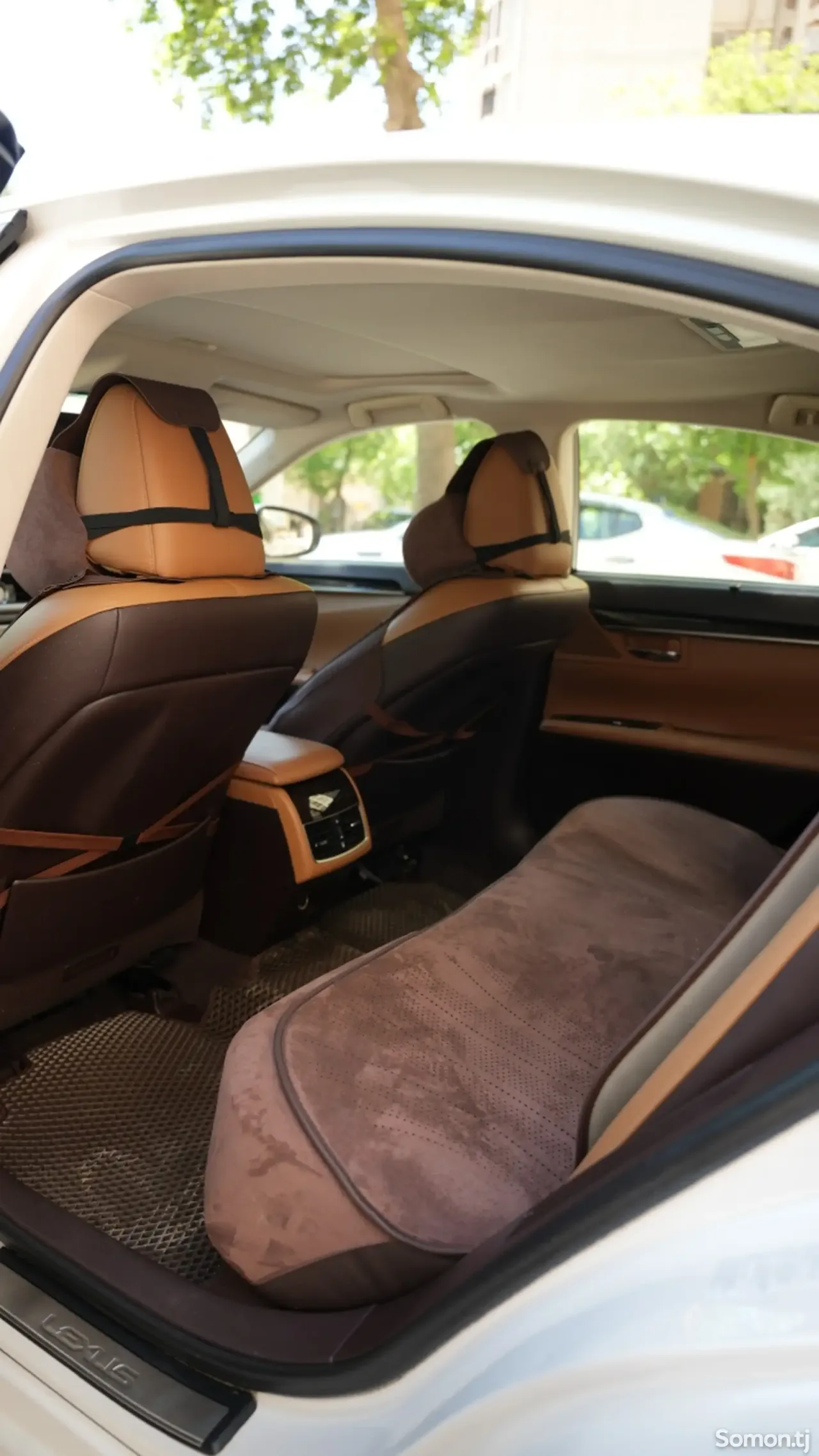 Lexus ES series 2015 · 3.0 AT