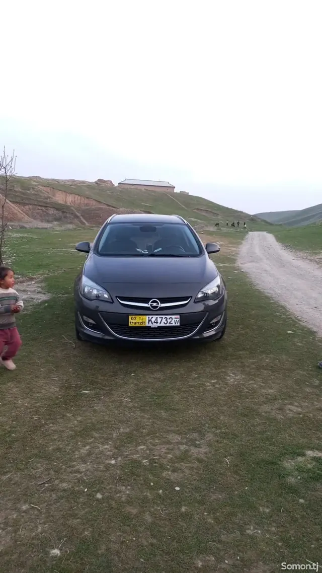 Opel Astra J 2016 · 1.4 MT