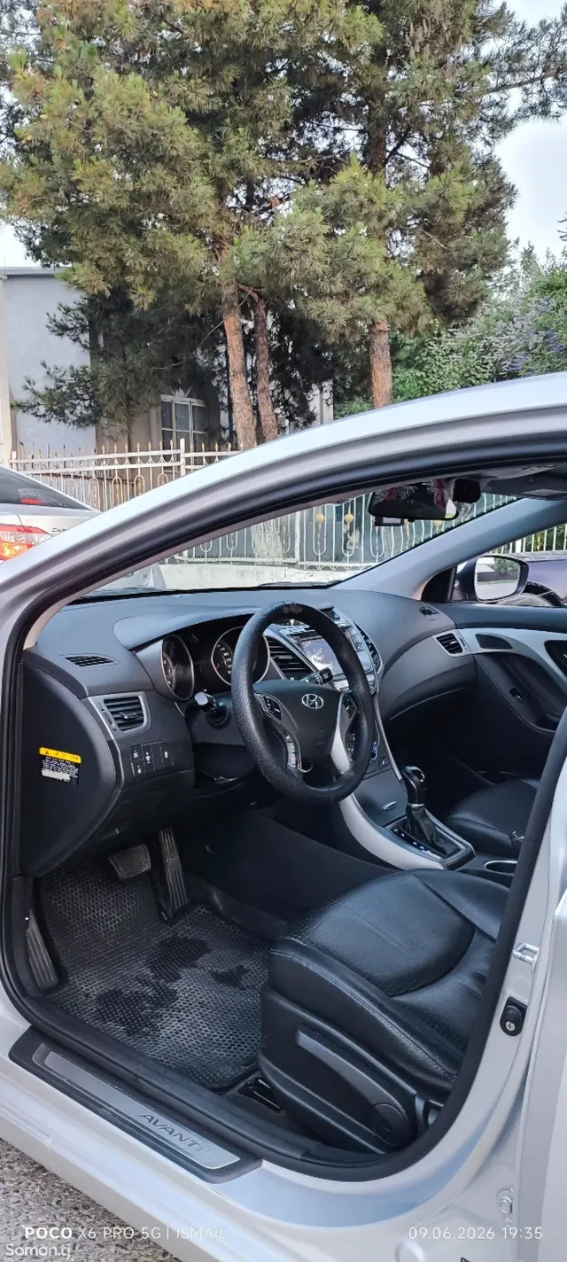 Hyundai Avante 2014 · 1.6 AT