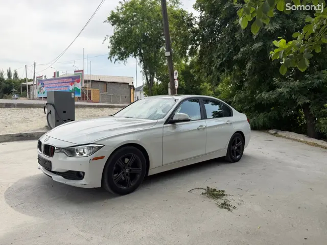 BMW 3 series 2015 · 2.0 AT
