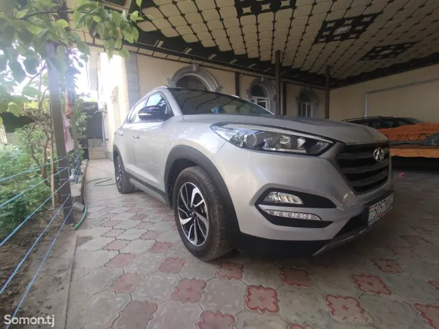 Hyundai Tucson 2016 · 2.0 AT