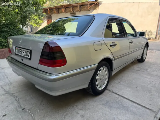 Mercedes-Benz C class 2000 · 1.8 AT