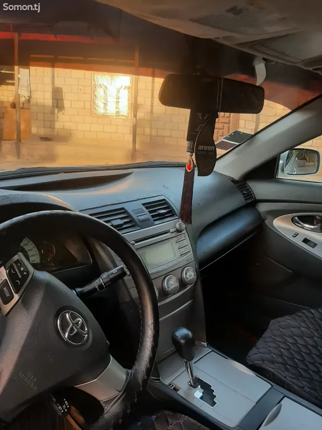 Toyota Camry 2010 · 2.5 AT