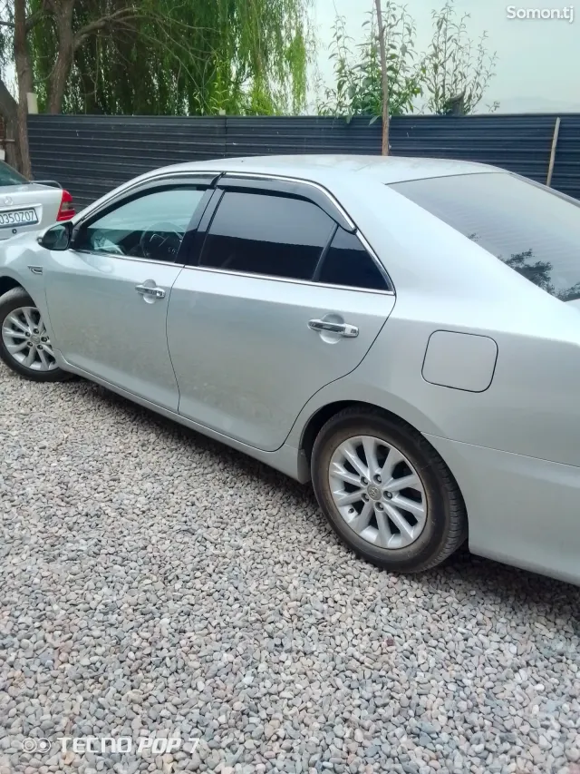 Toyota Camry 2015 · 2.0 AT