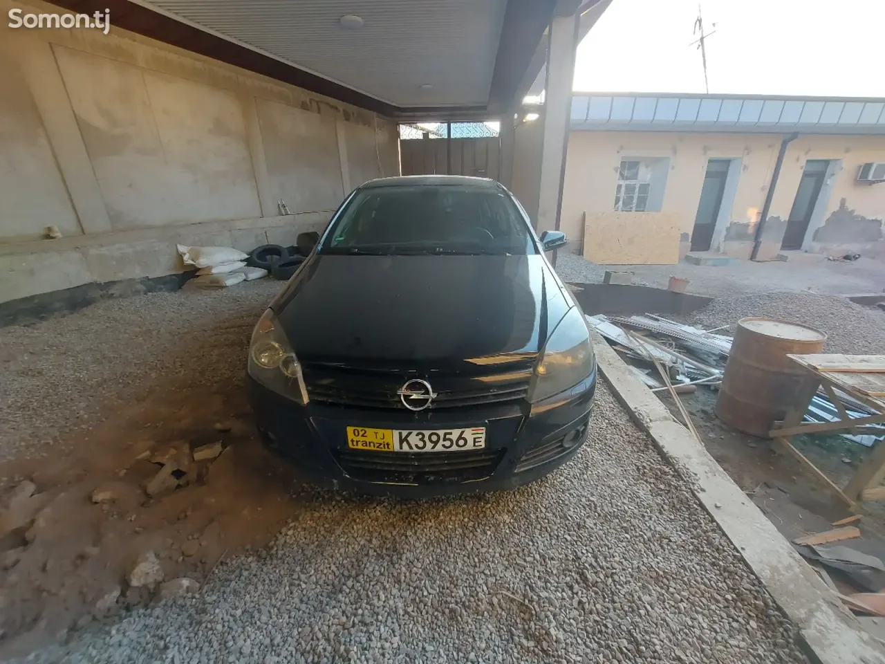 Opel Astra H 2004 · 1.6 MT