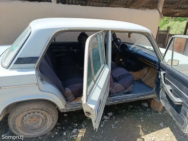 Lada (ВАЗ) 2106 1987 · 1.1 MT