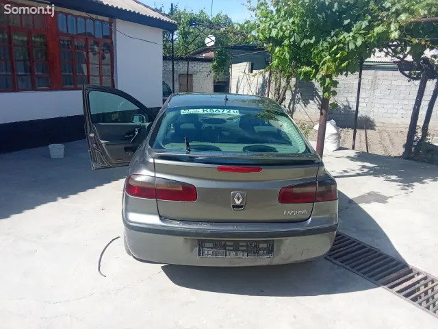 Renault 16 2001 · 1.6 MT