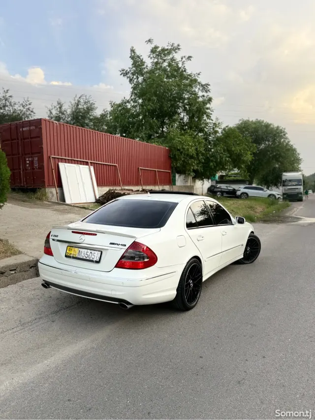 Mercedes-Benz E class 2007 · 3.5 AT