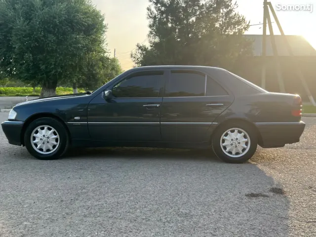 Mercedes-Benz C class 1998 · 2.4 AT