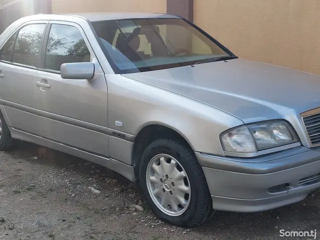 Mercedes-Benz C class 1999 · 2.0 MT