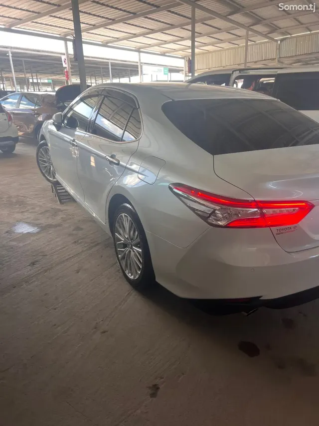 Toyota Camry 2018 · 2.5 AT
