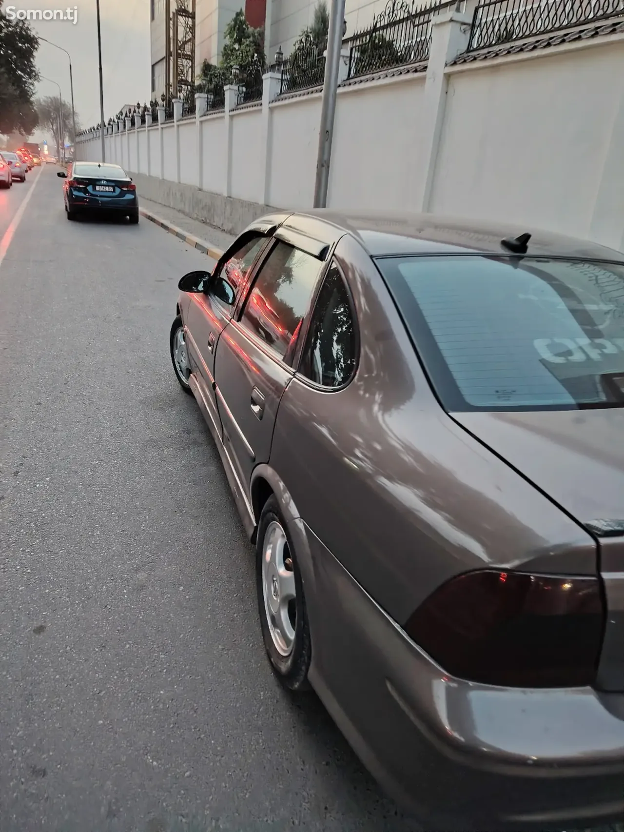 Opel Vectra B 1998 · 1.6 MT