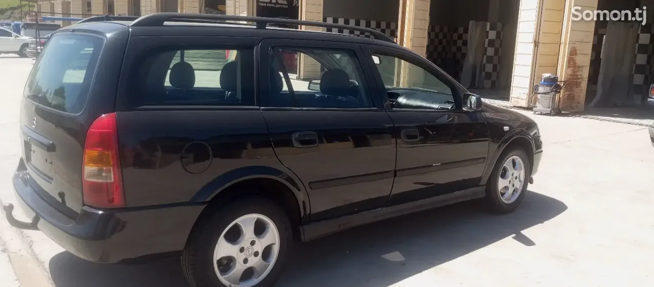 Opel Astra G 2000 · 1.8 MT
