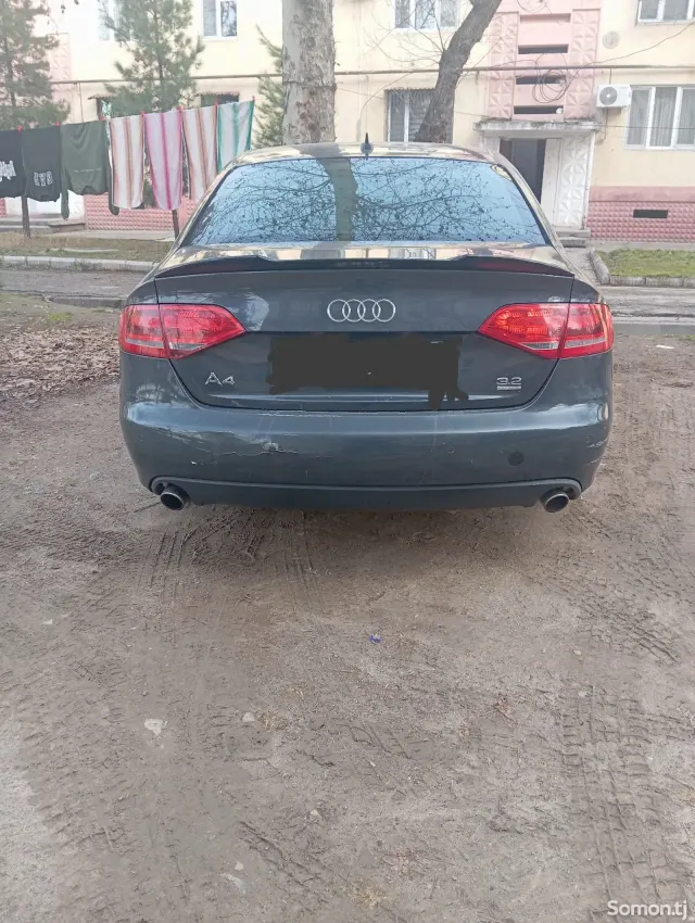 Audi A4 2008 · 3.2 AT