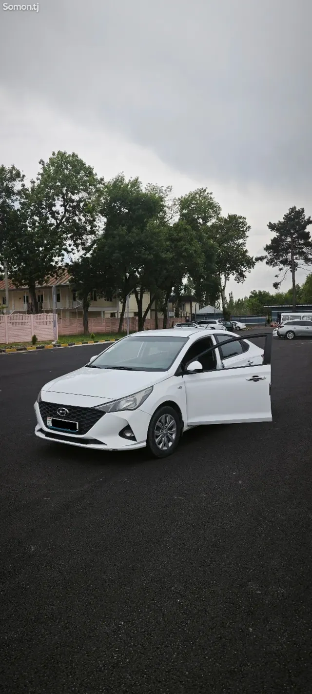 Hyundai Solaris 2022 · 1.6 AT
