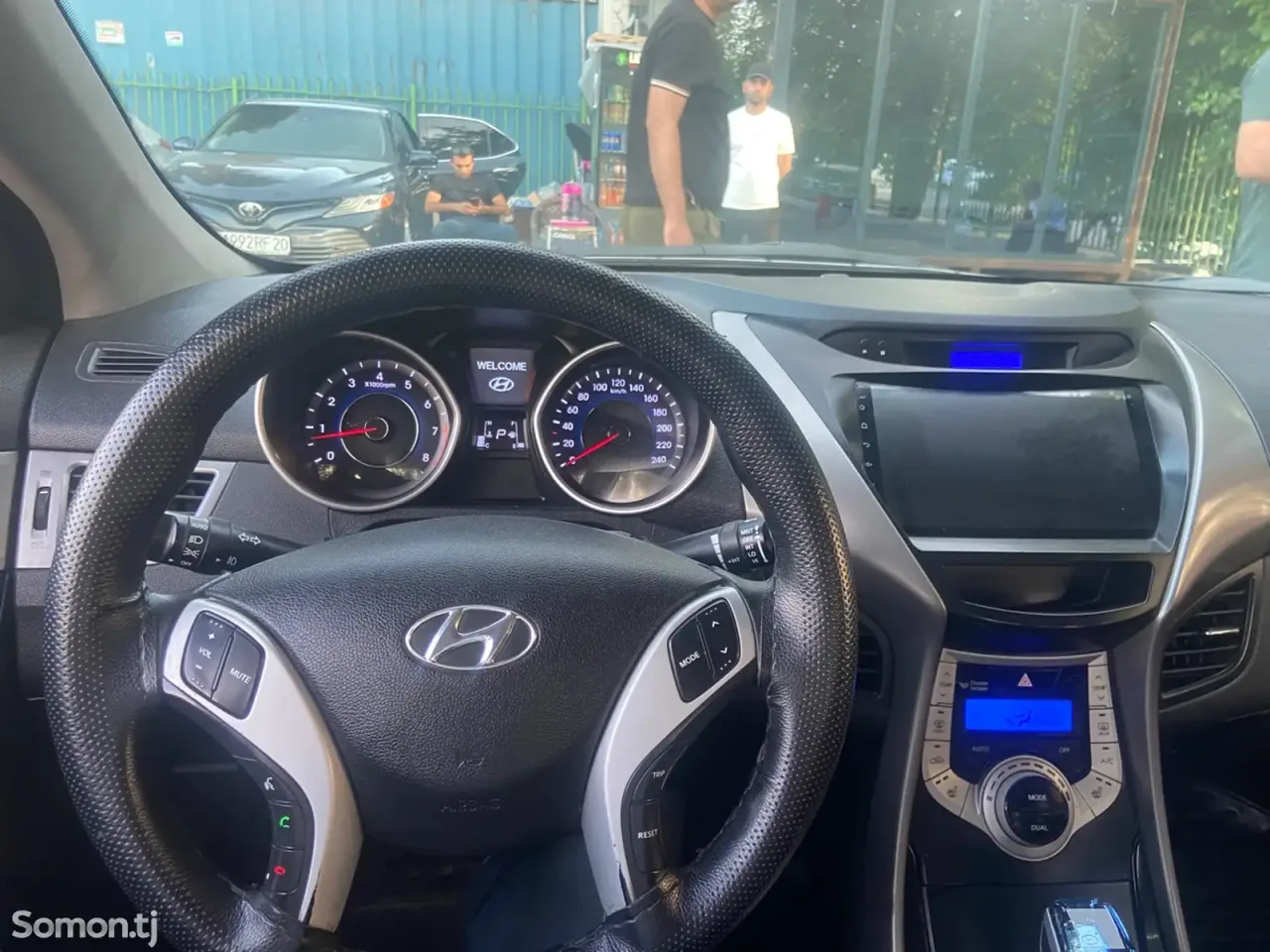 Hyundai Avante 2011 · 1.6 AT