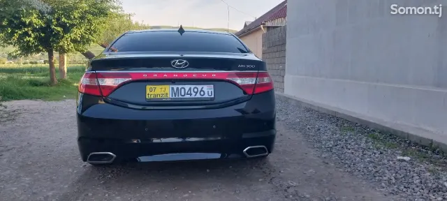 Hyundai Grandeur 2015 · 3.0 AT