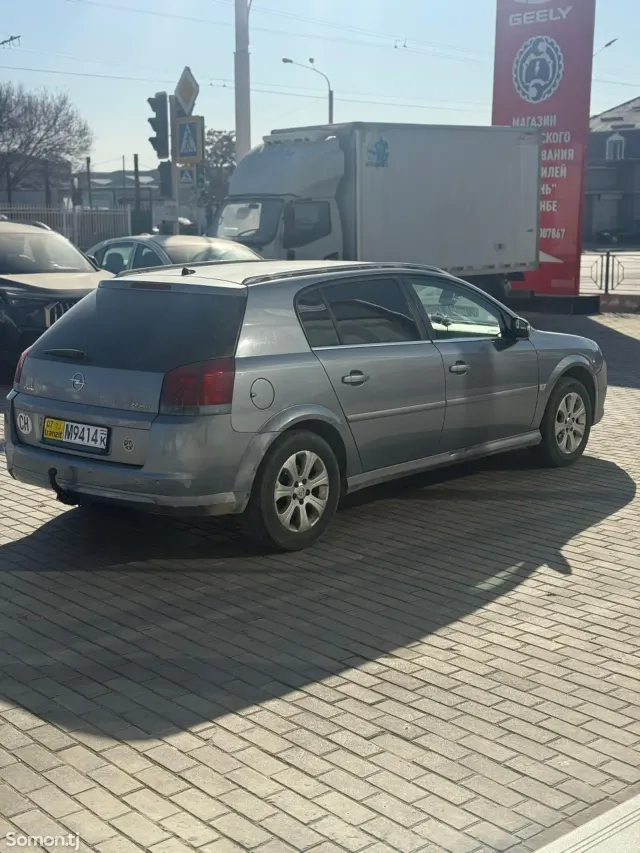 Opel Signum 2006 · 2.2 AT